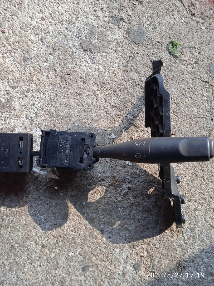 Páčka  pod volant Citroen , Peugeot.