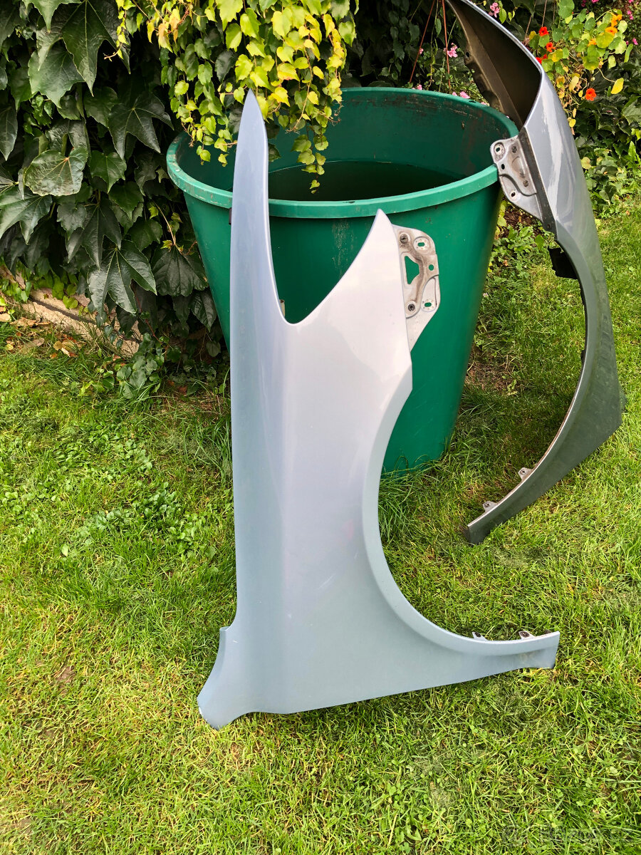 predni blatnik skoda octavia 2 II lift pravy 9452