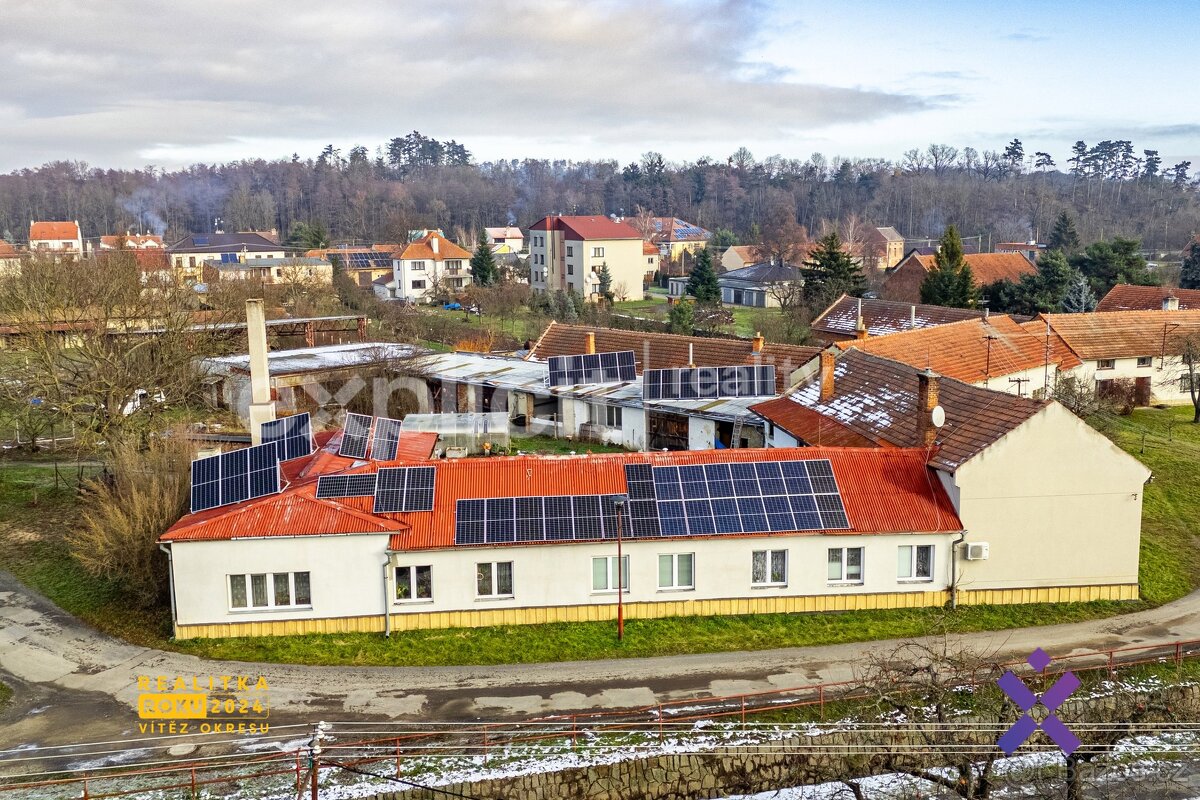 Prodej rodinného domu 250 m², Plumlov - Soběsuky