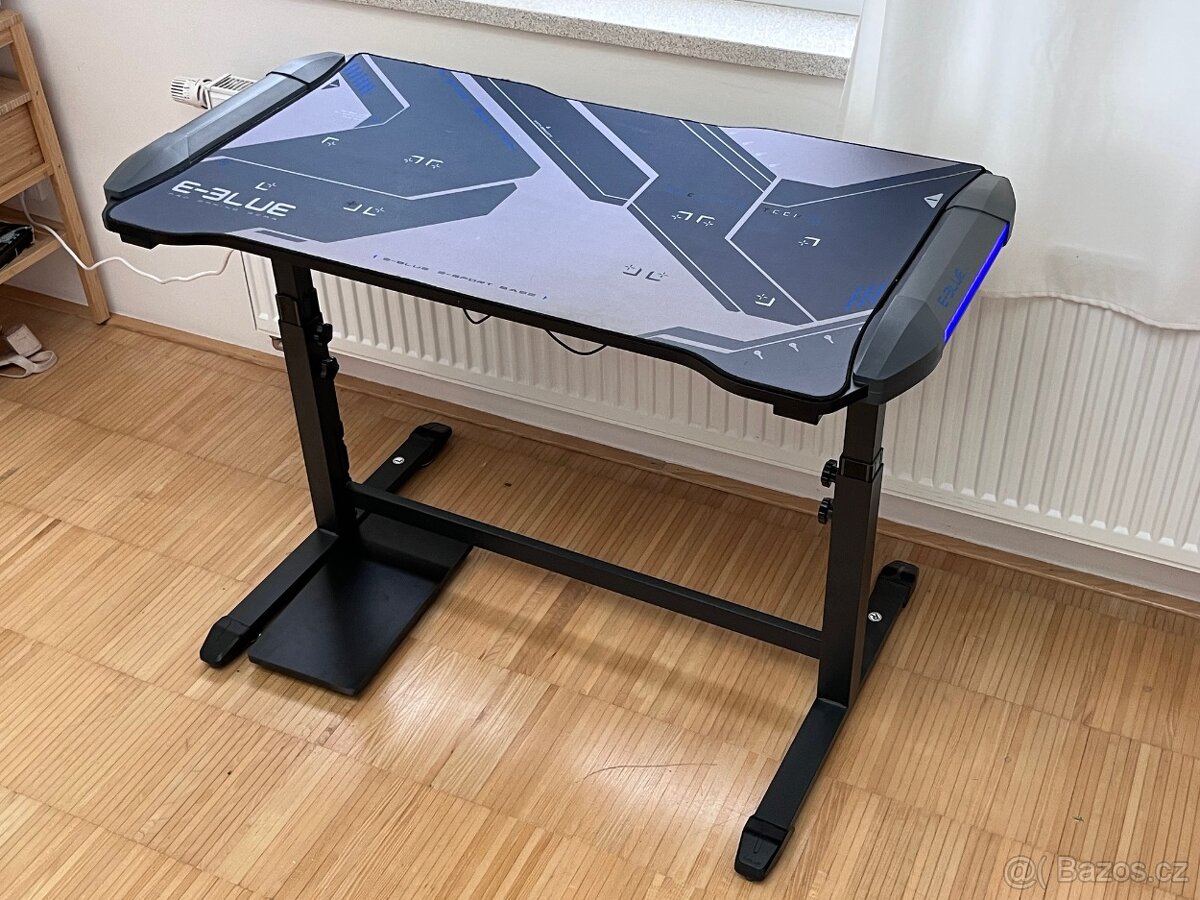 Herní stůl 115 x 60cm, podsvícený