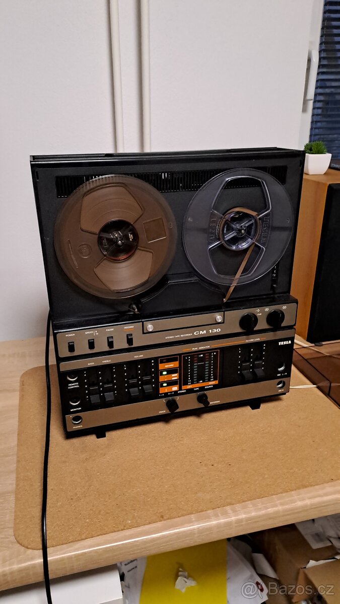 Magnetofon Tesla CM 130