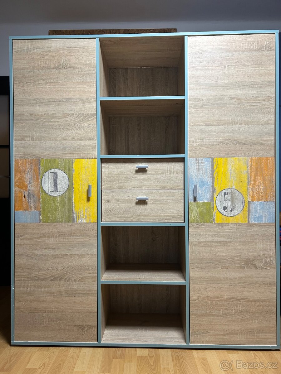 Nábytek do dětského pokoje, skříně, komoda