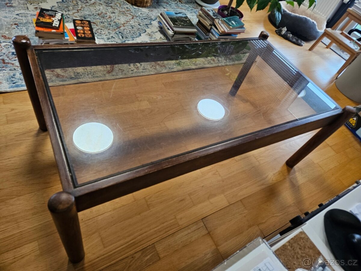 Konferenční stolek