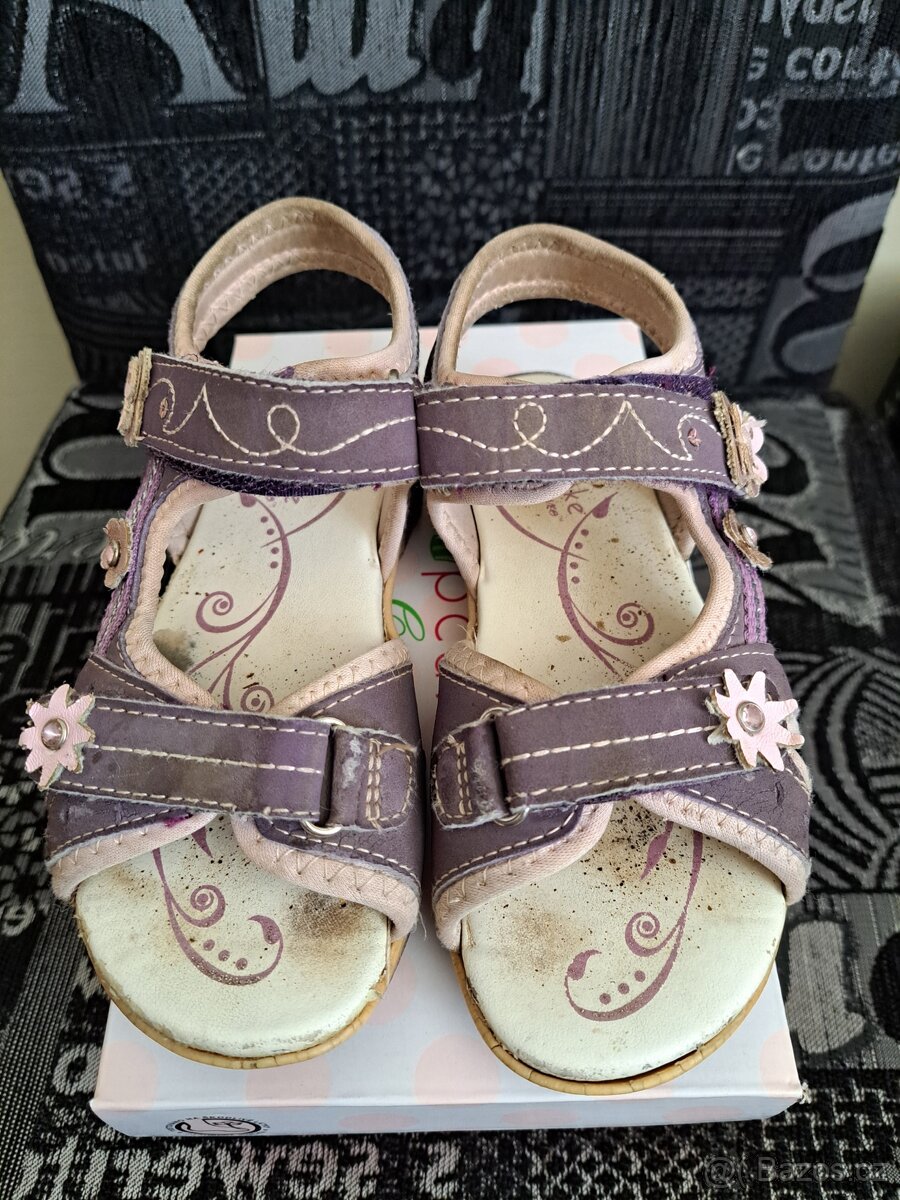 3 PÁRY Sandály 28/29 vše stélka 18 cm