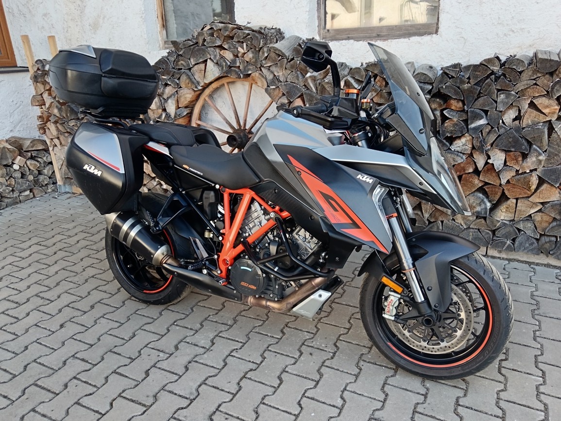 KTM 1290 SUPER DUKE GT