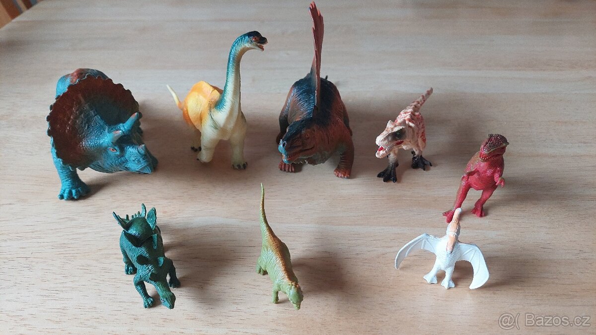 Figurky dinosauru 8ks