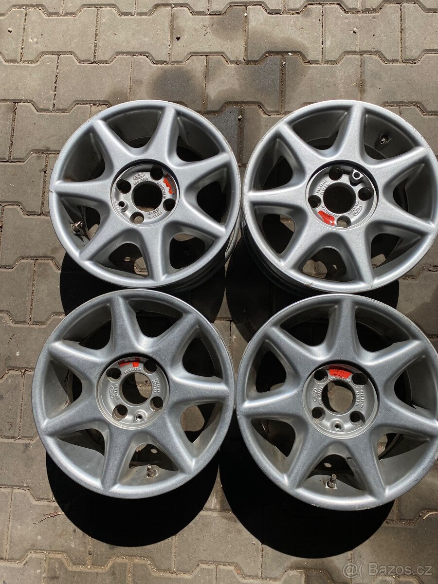 Ford Escort RS R15 alu disky