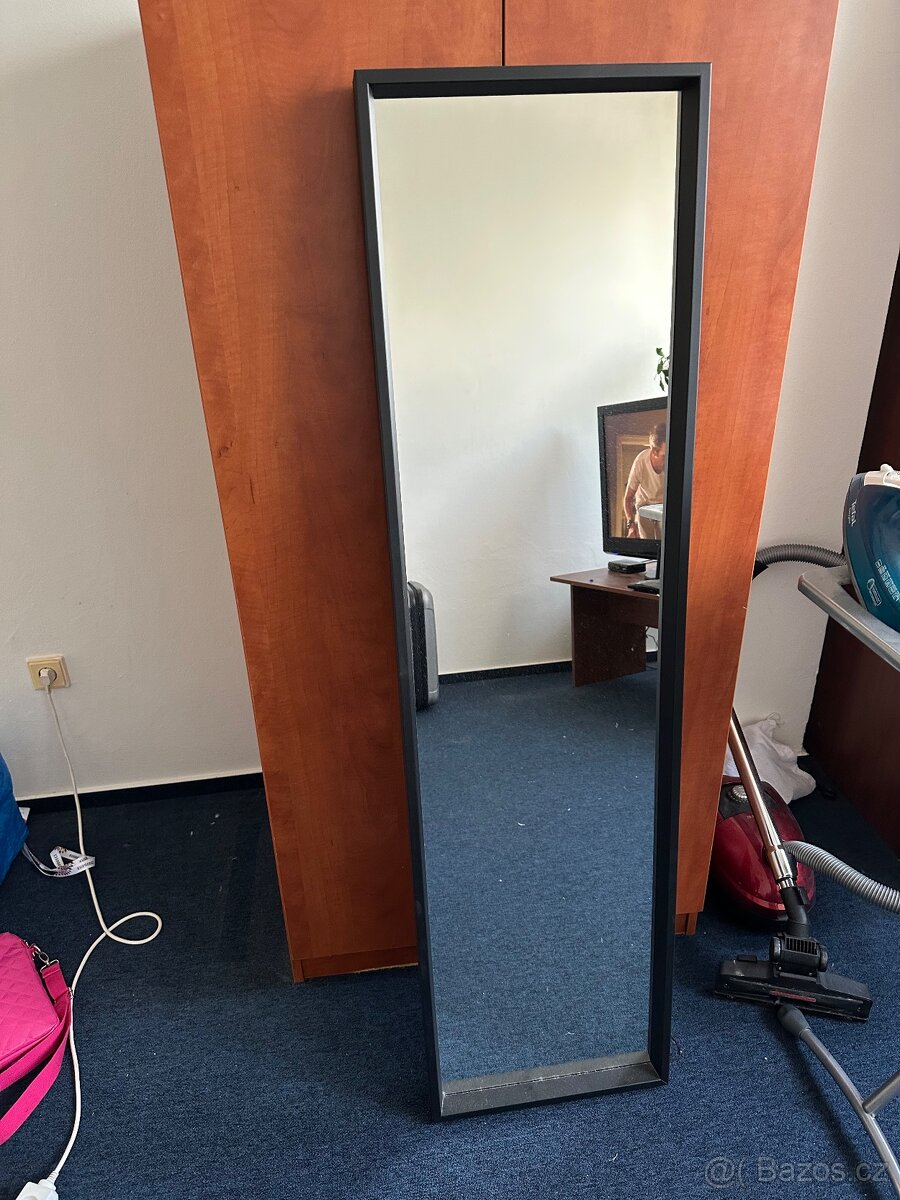 Zrcadlo na stěnu zn. IKEA - Nisedal