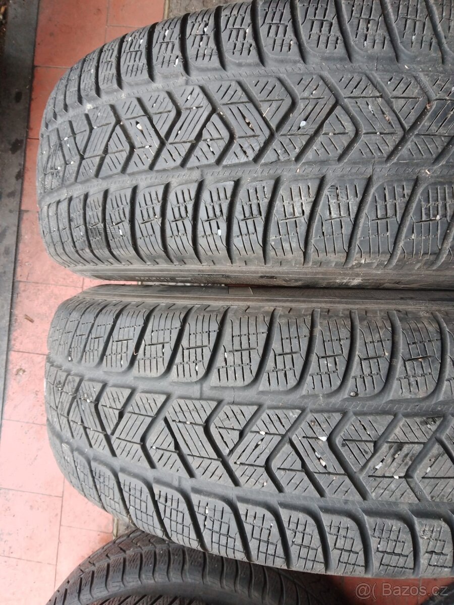 215/65/16 102h Pirelli - zimní pneu 2ks