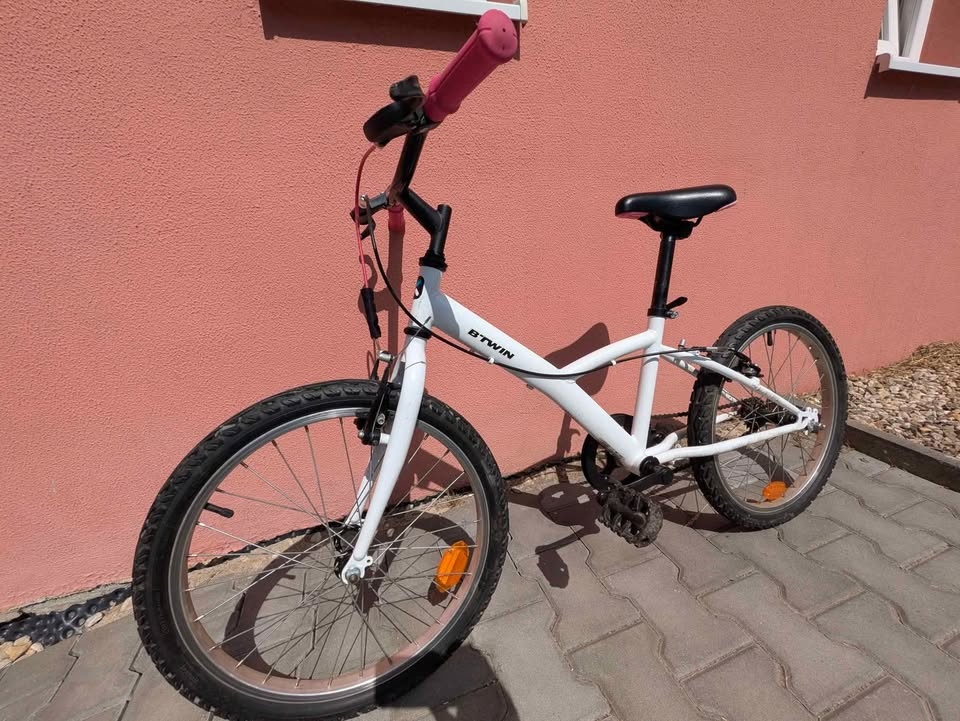 Prodám dívčí kolo BTWIN Mistigirl 300 vel. 20"