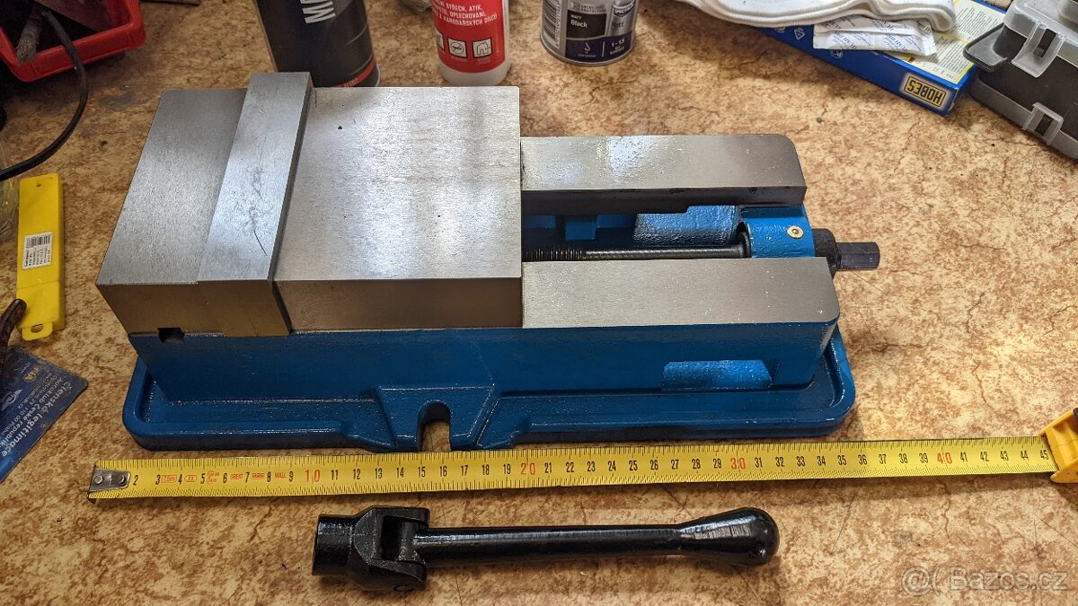 Strojní svěrák čelisti 100mm rozevření 120mm