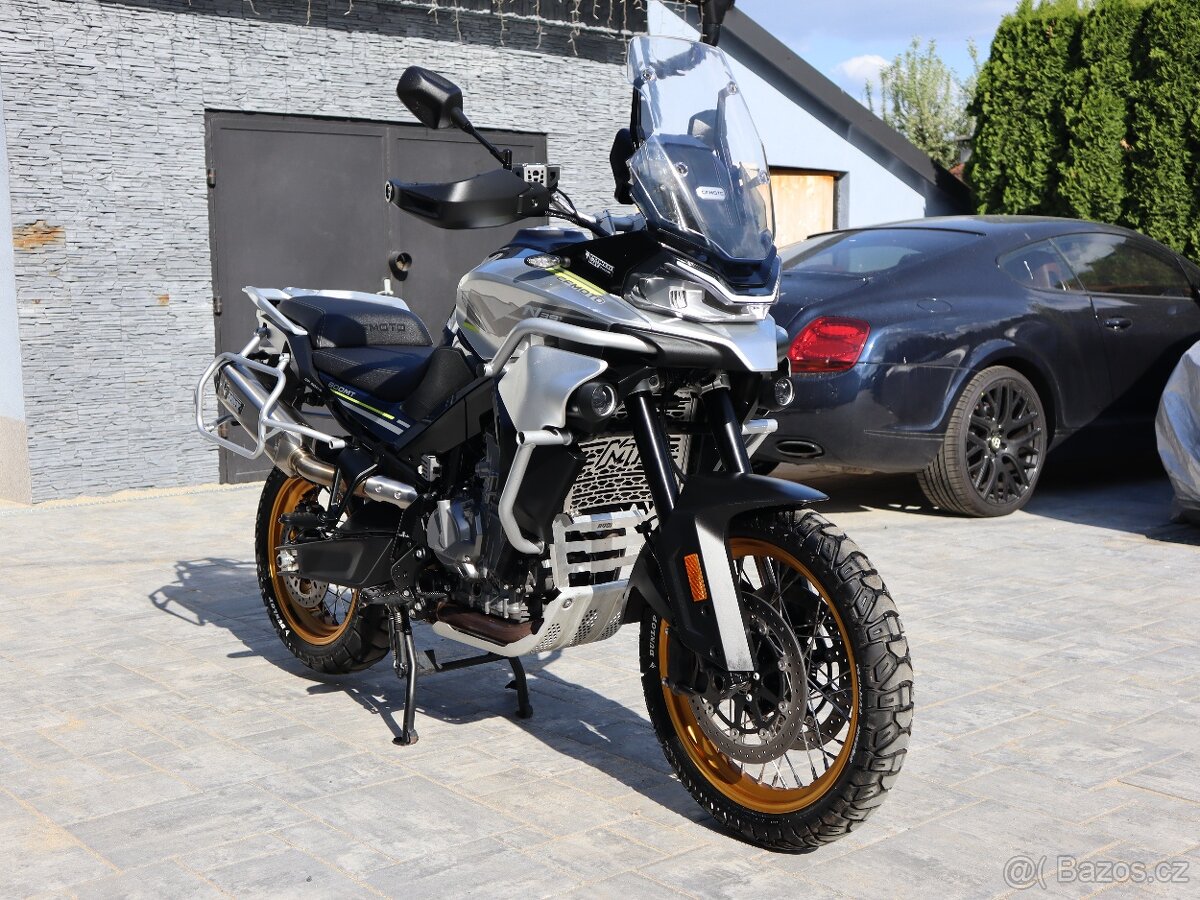 CF Moto 800 MT 74kW Původ ČR, 1.Majitel, po servisu