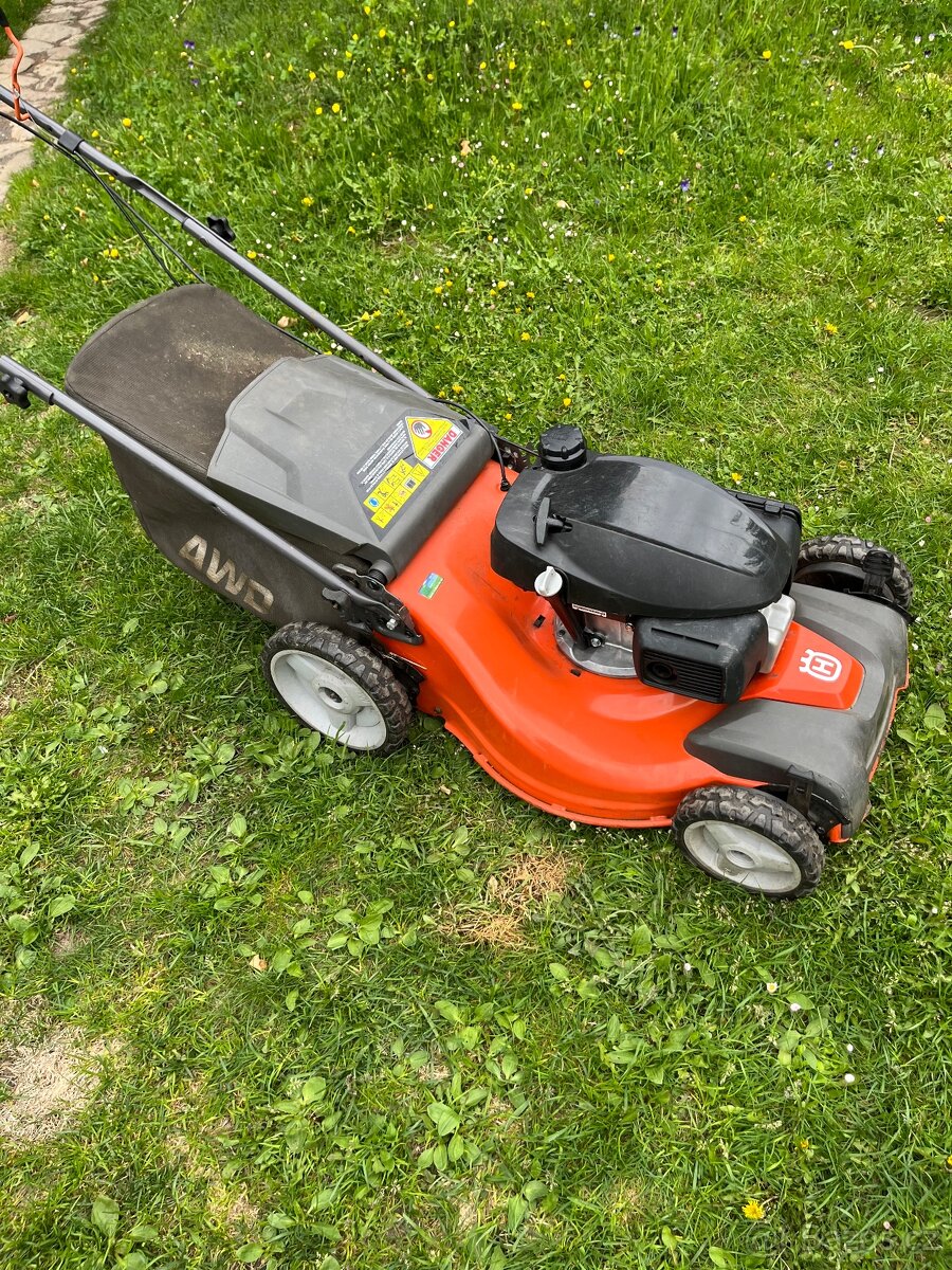 Sekacka 4x4 Husqvarna LC 353 AWD