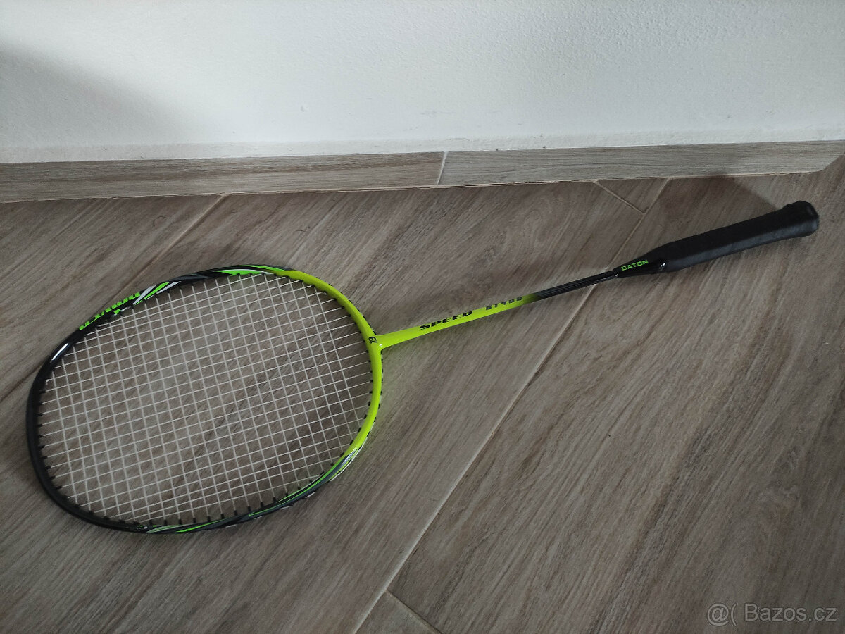 Badmintonová raketa