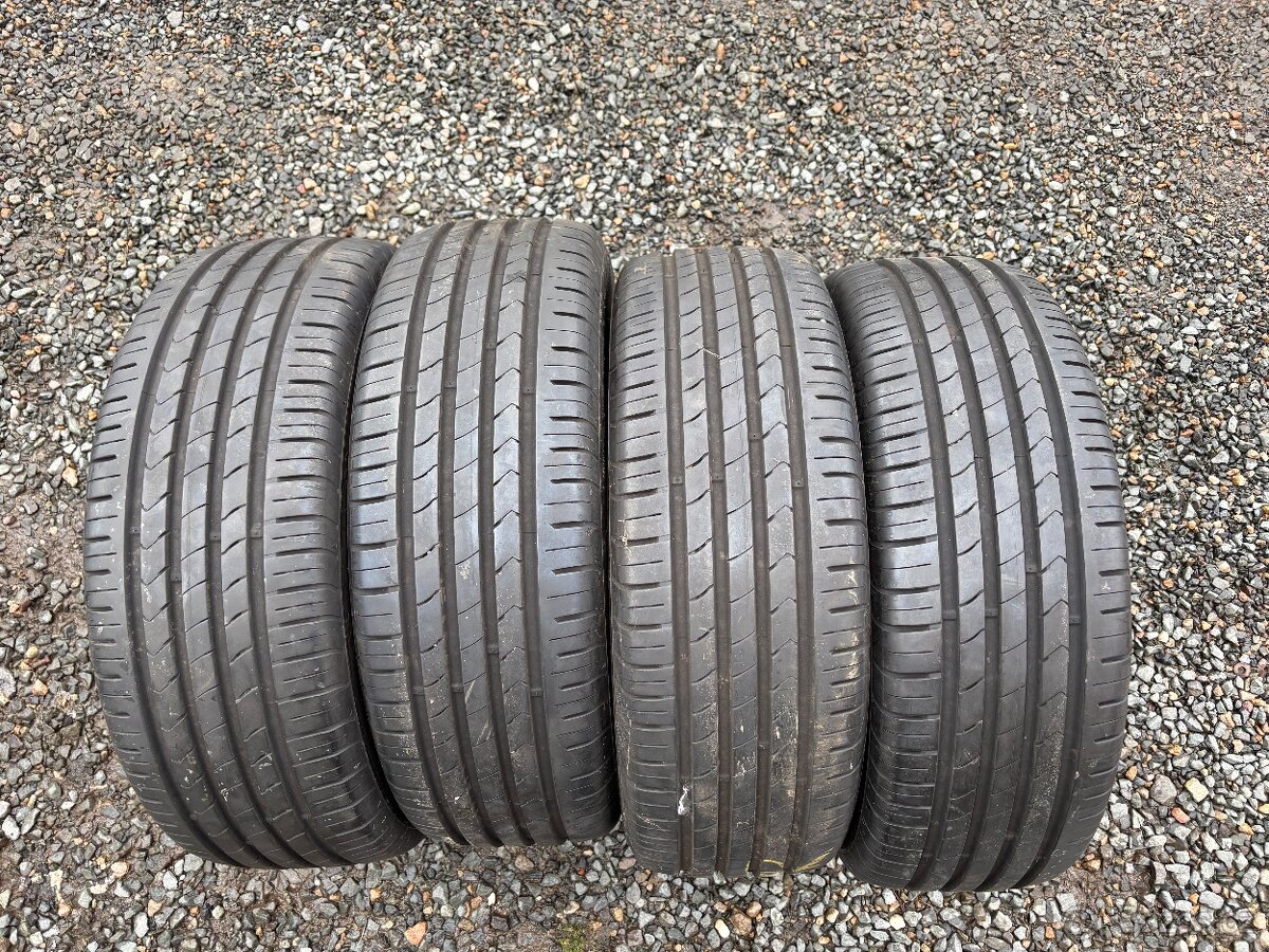 Letní pneu Kumho ECSTA HS51 215/60 R16 95V