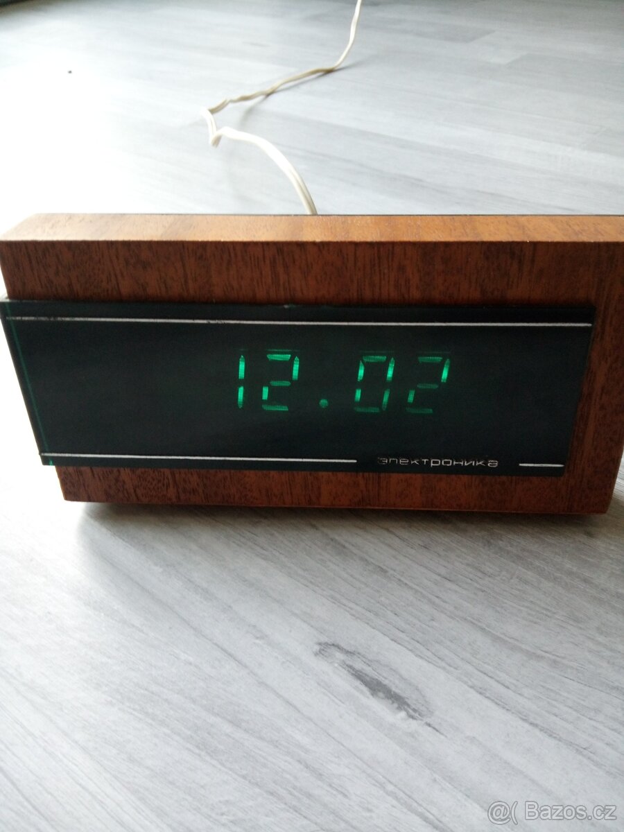 Hodiny elektronika