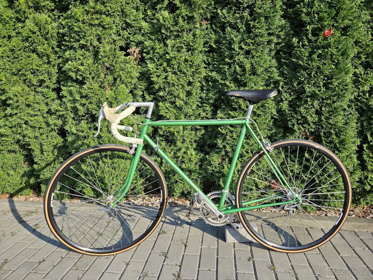 Silniční kolo Bořivoj Nakládal DESIGN
