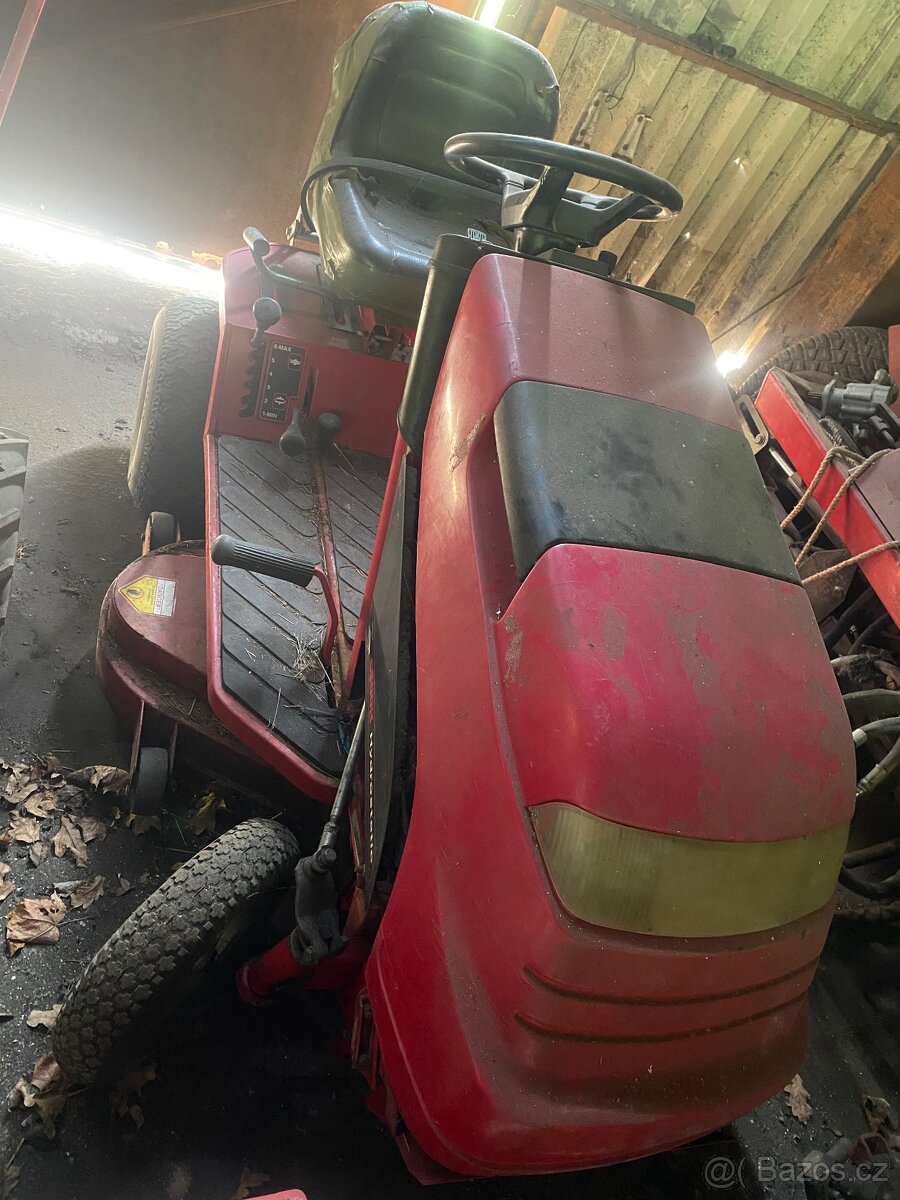 Zahradní traktor COUNTAX