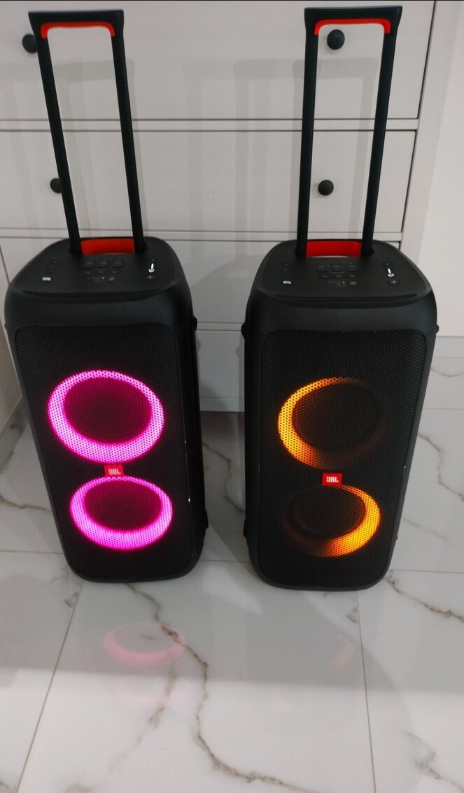 Prodám 2 kusy JBL partybox 310