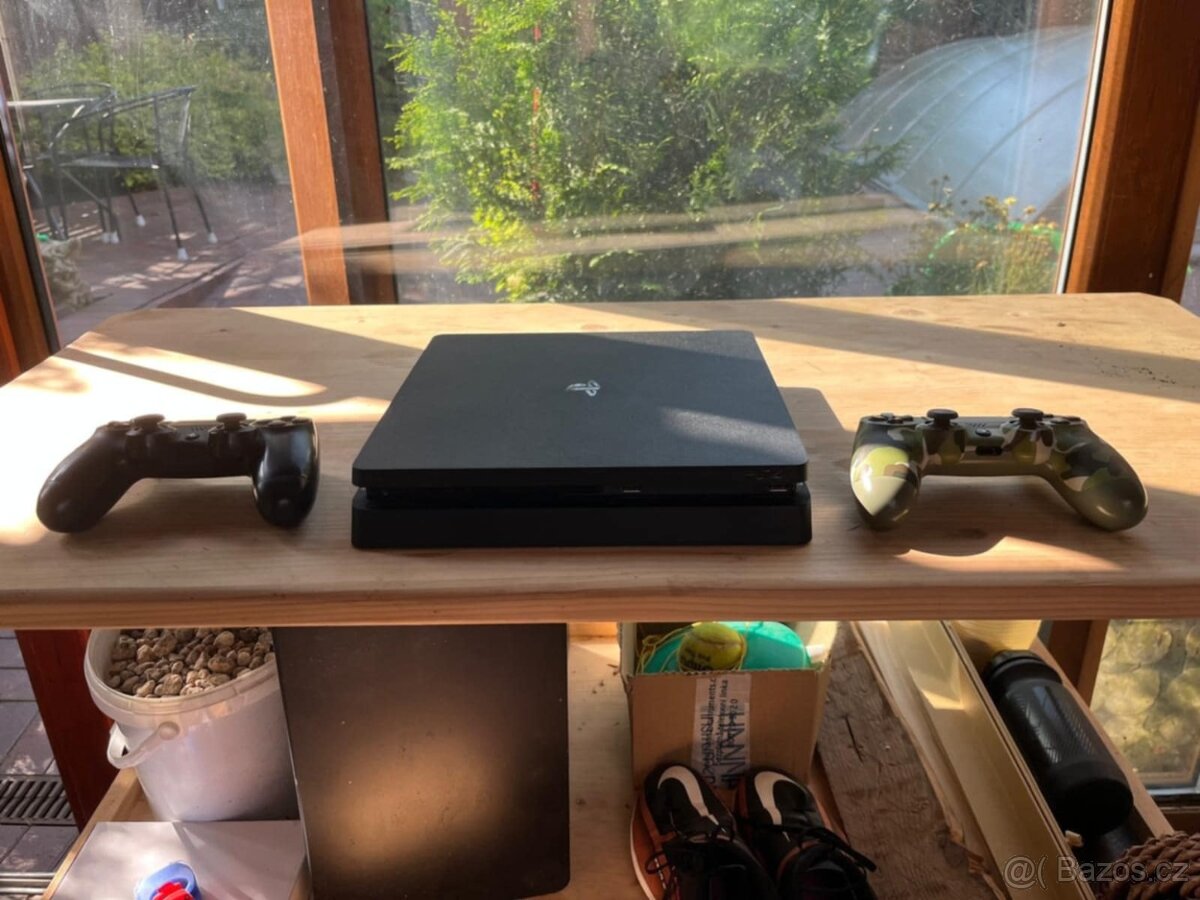 PS 4 + hry