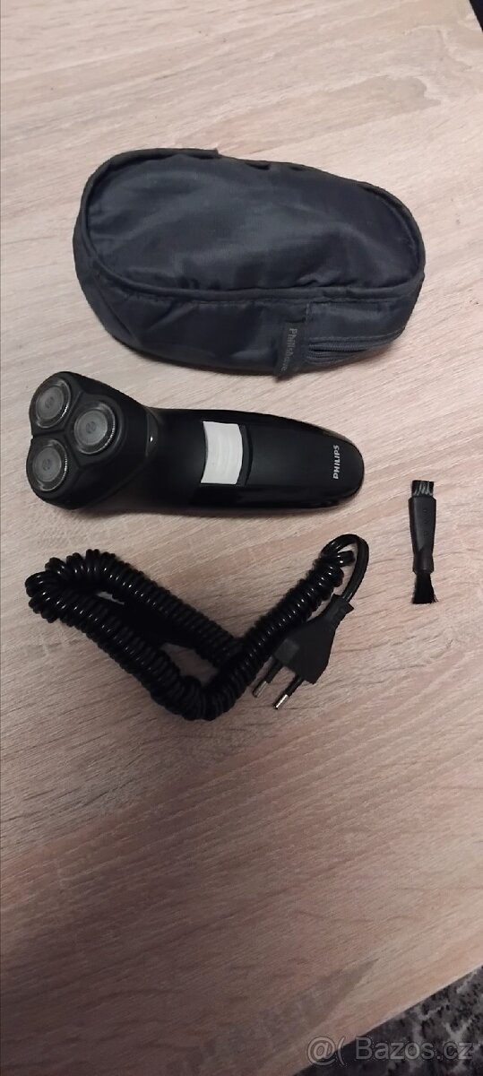 Prodám zanovní holicí strojek Philips