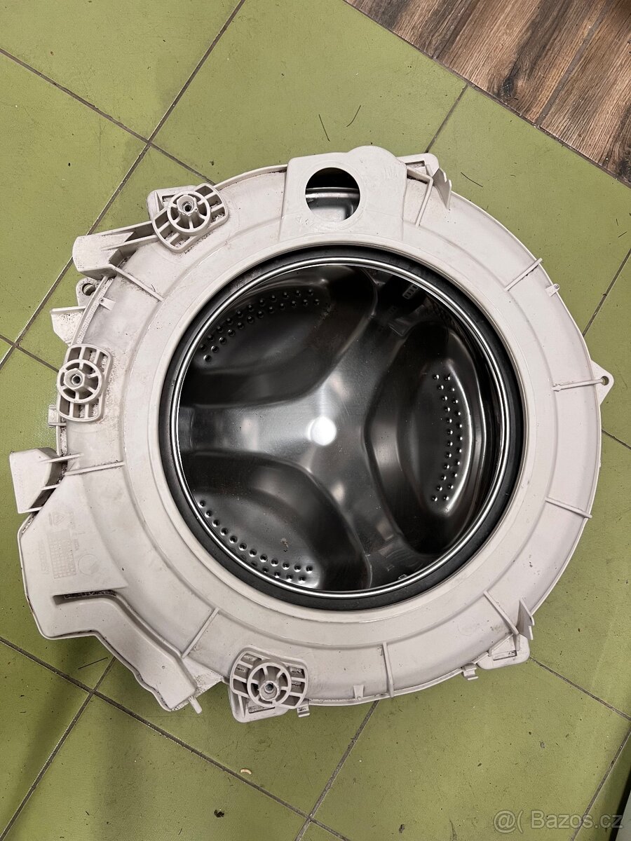 Repasovaná prací vana Indesit 482000032080