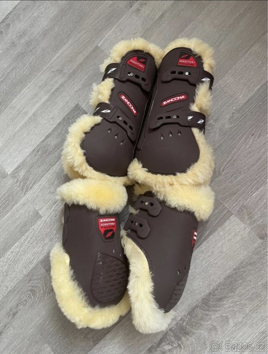 Sada Zandona kamaše