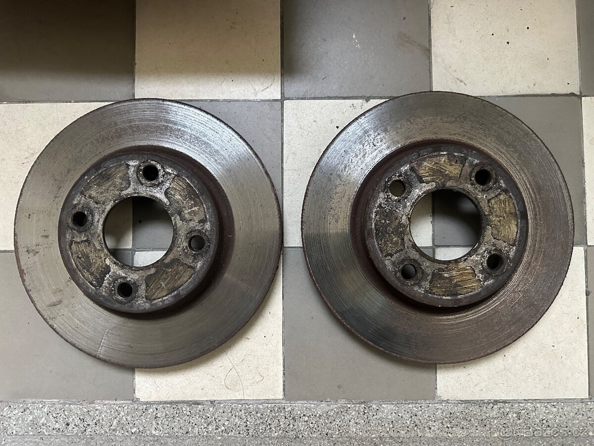 Ford Mondeo mk2 1.8 combi přední kotouče