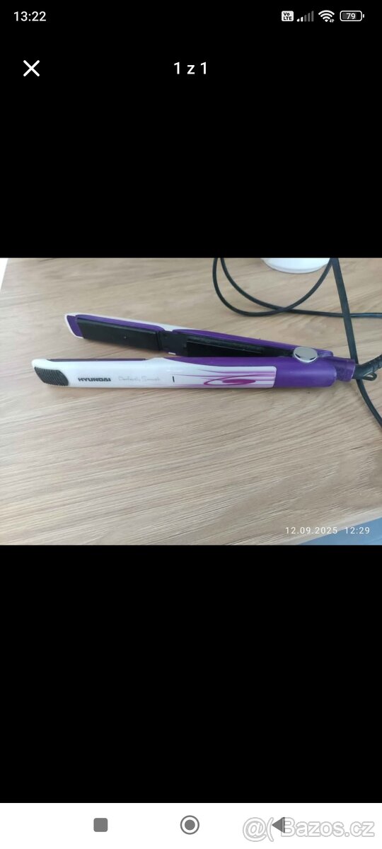 Žehlička na vlasy.