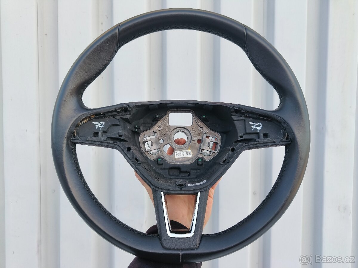 Originální kožený volant TOP STAV Škoda Octavia 3 Superb 3