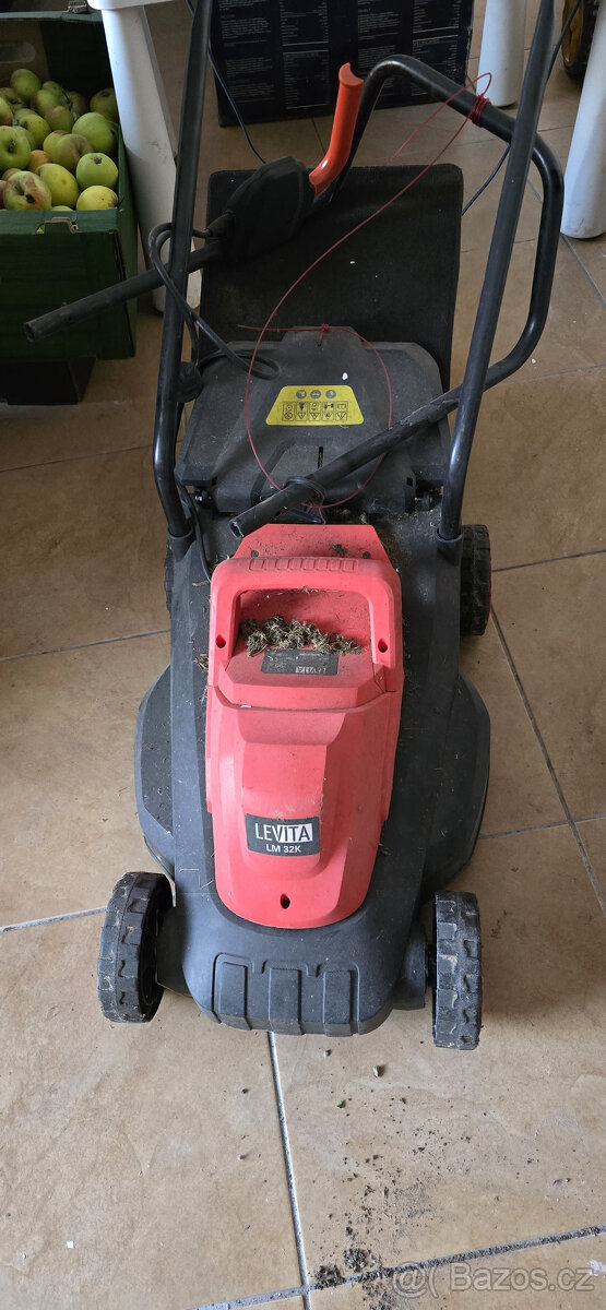 Elektrická sekačka plně funkční