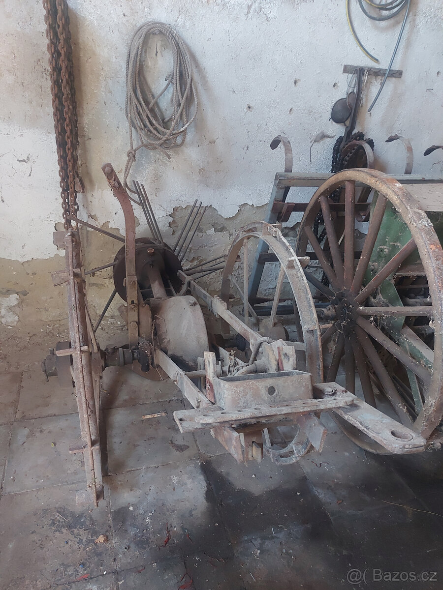 Vyoravač brambor - čert.