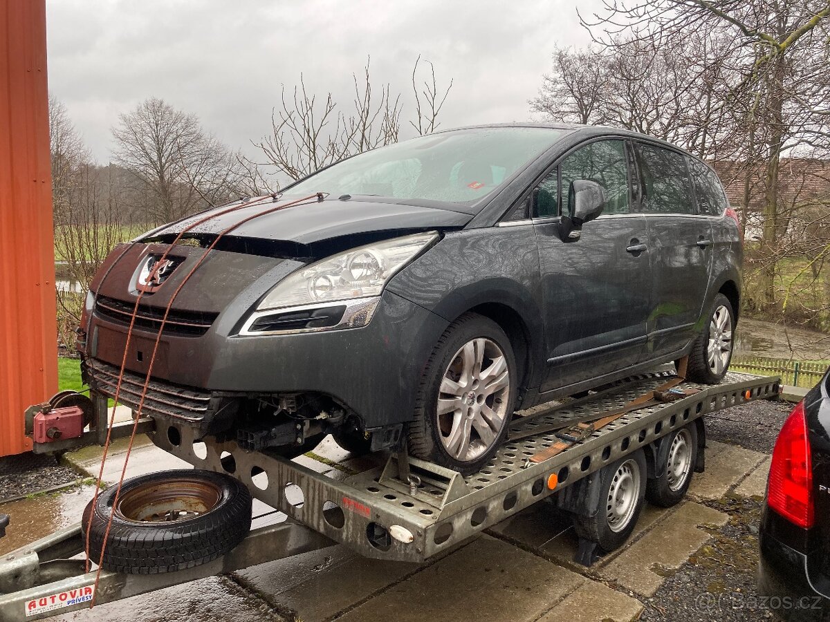 Peugeot 5008 na dily