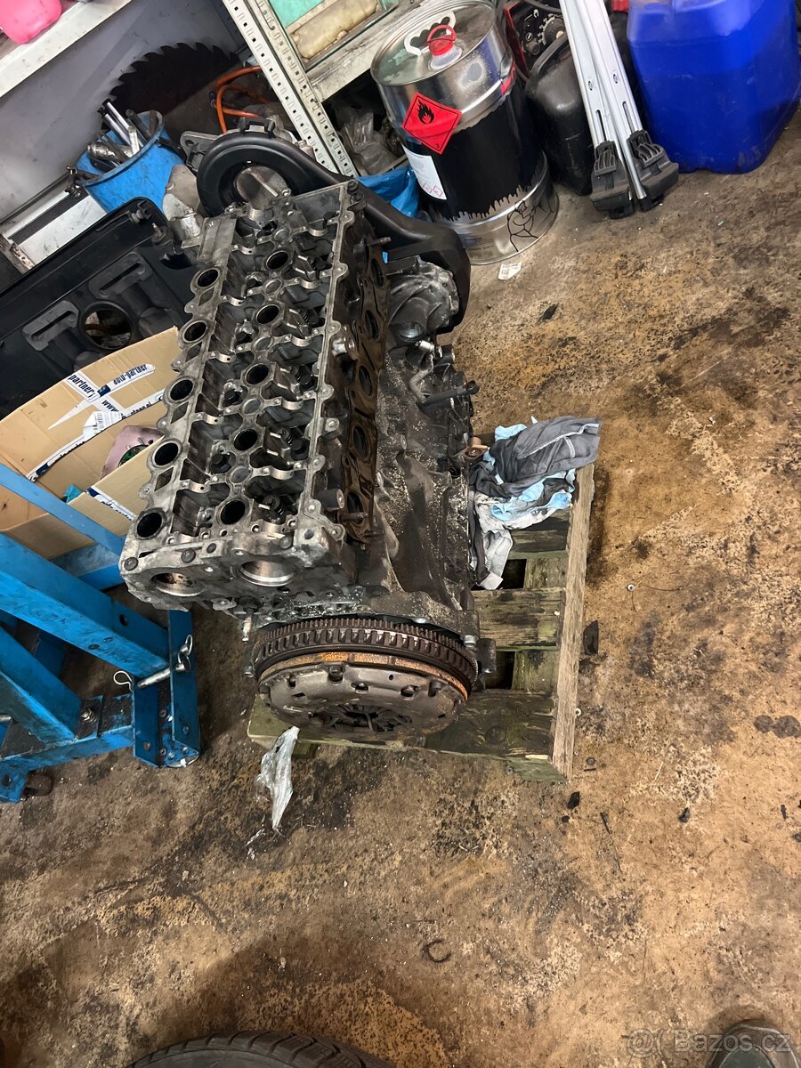 Potkany Motor volvo xc60 D52042T3