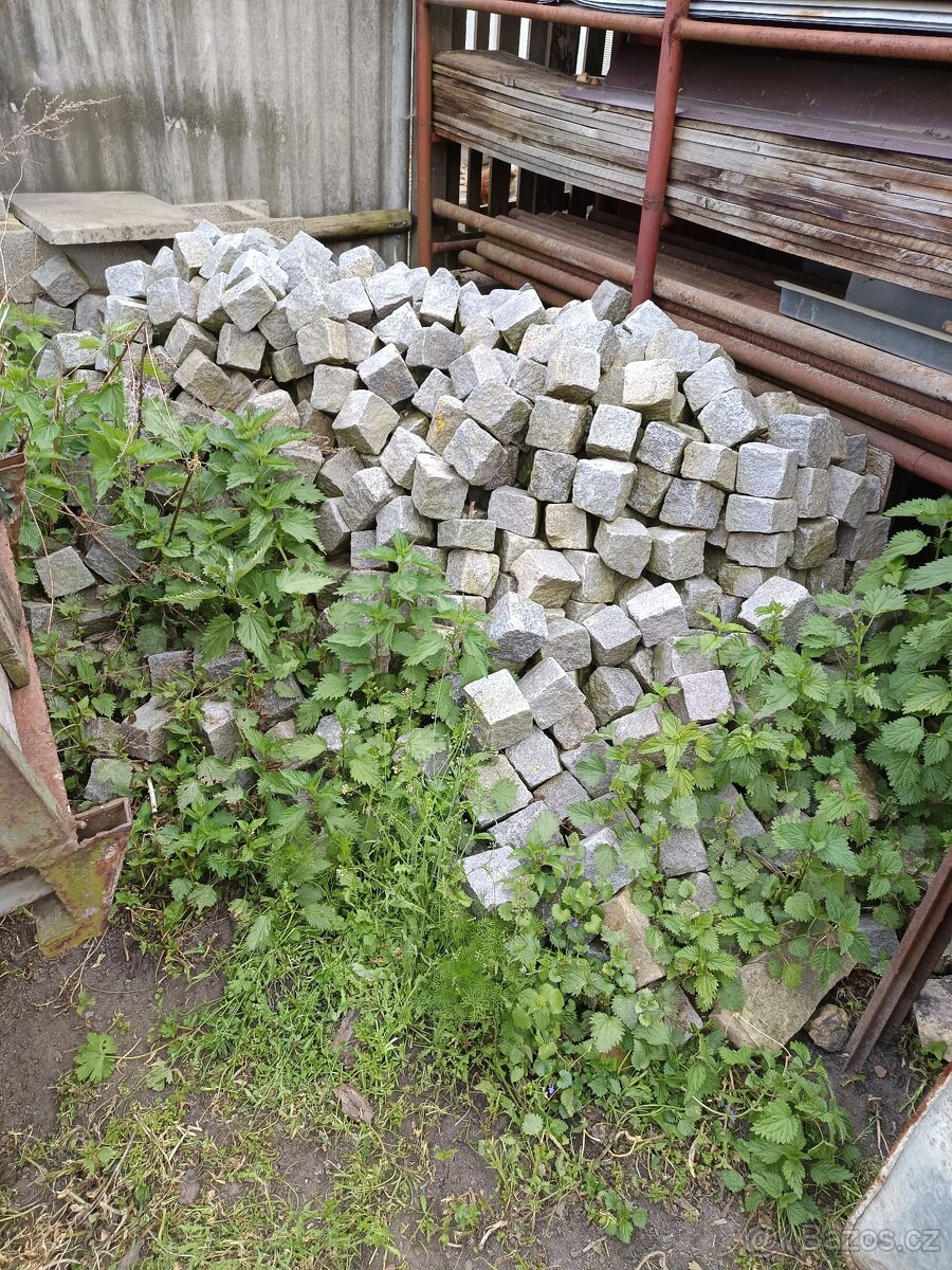 Žulové Kostkiy