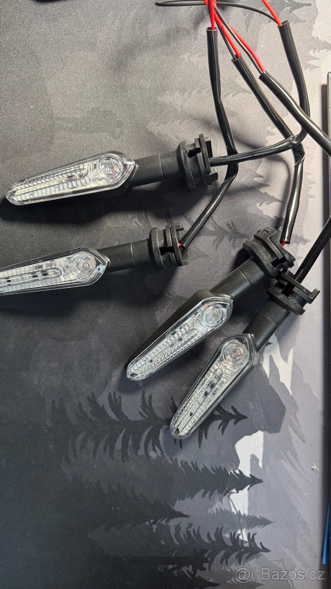 Blinkry směrovky na Yamaha R7 Mt07 Mt09 R9 Tenere 7 XSR 700