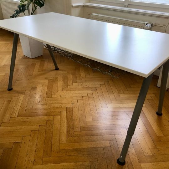 Pracovní stůl (160x80)
