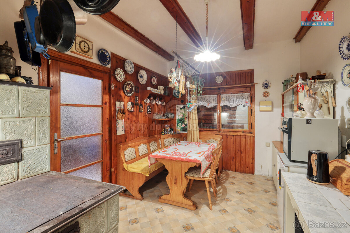 Prodej chalupy, 240 m², Strážný
