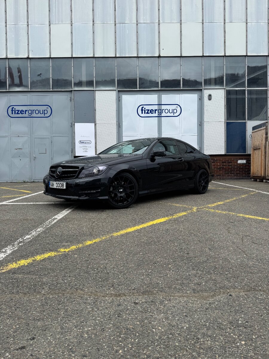 Mercedes C350 W204 Coupe 2011 225kw