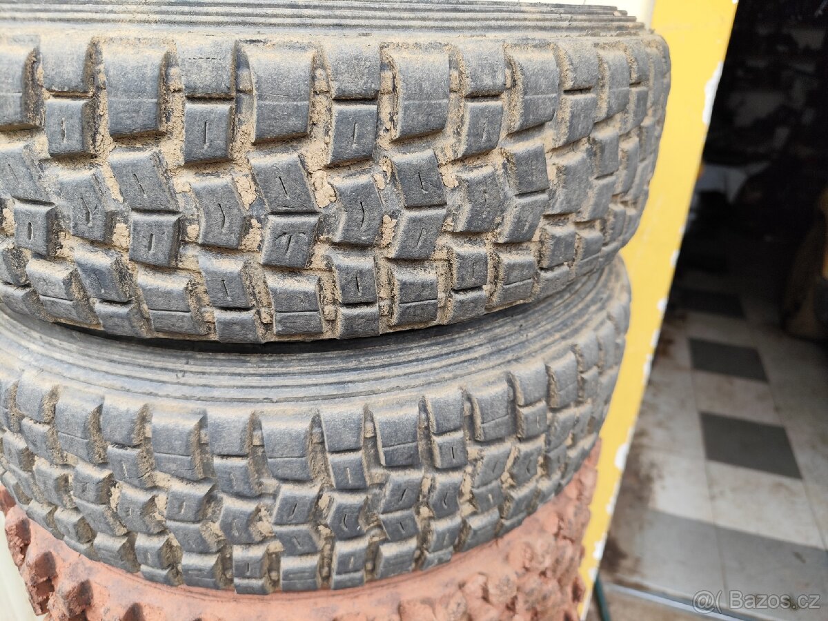 Autocros pneu R14