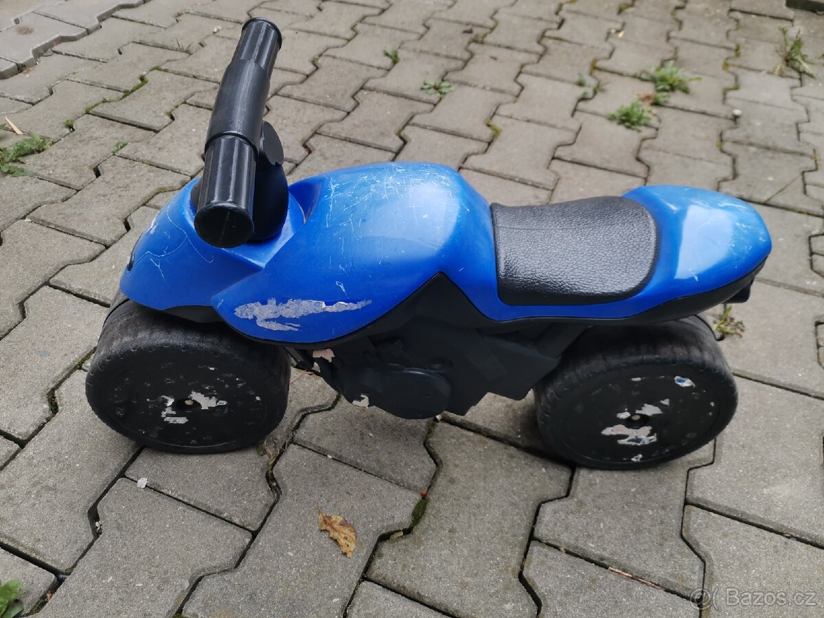 Odrážedlo - motorka