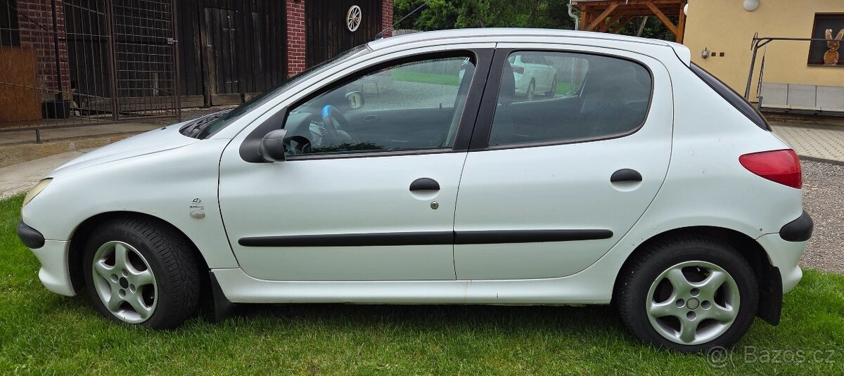Prodám Peugeot 206 1,1 rv 2002