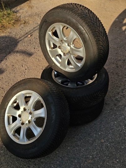 R15 - 5x114,3 6,jx15 et45 pneu 195/65 r15 90%