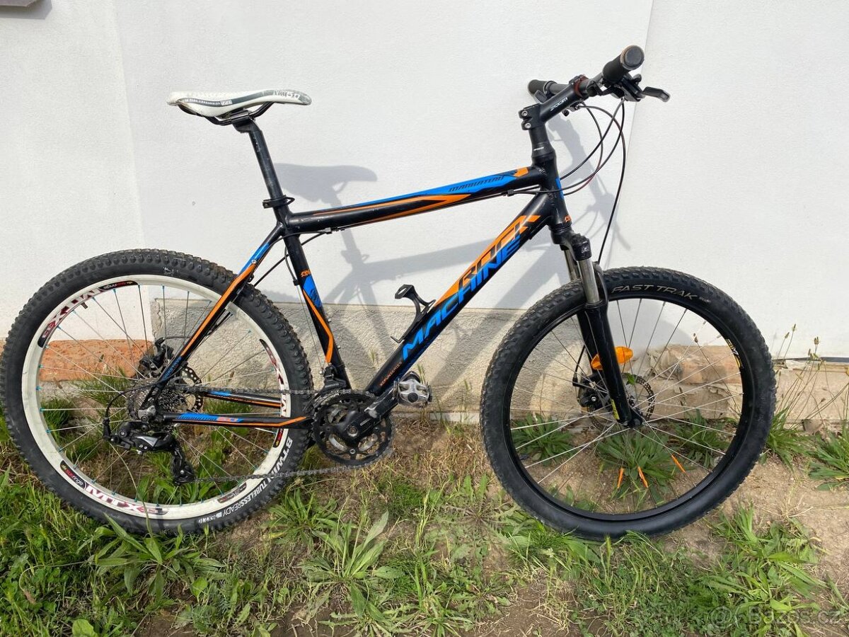 Rock Machine Manhattan 60 horské kolo 26"