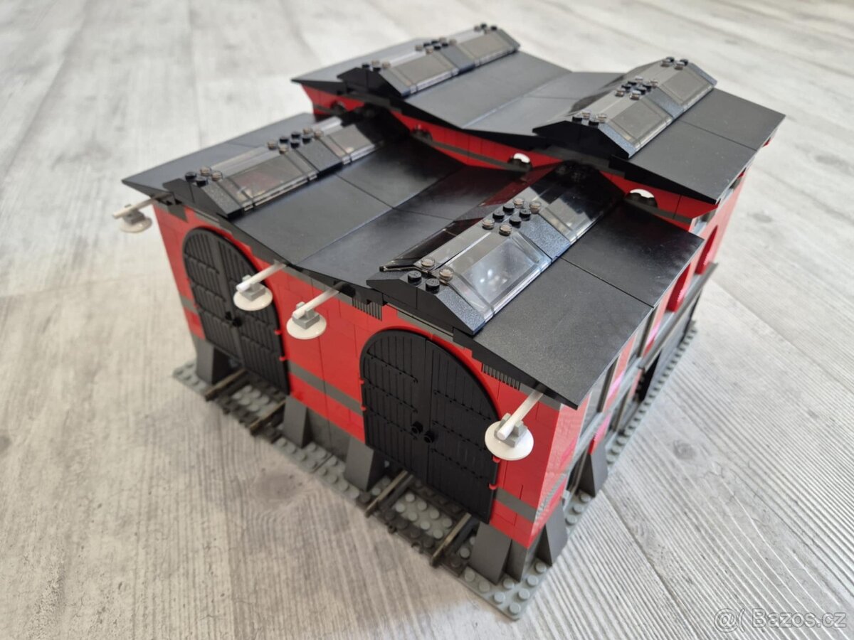 LEGO 10027 VLAK 9V - Train Engine Shed