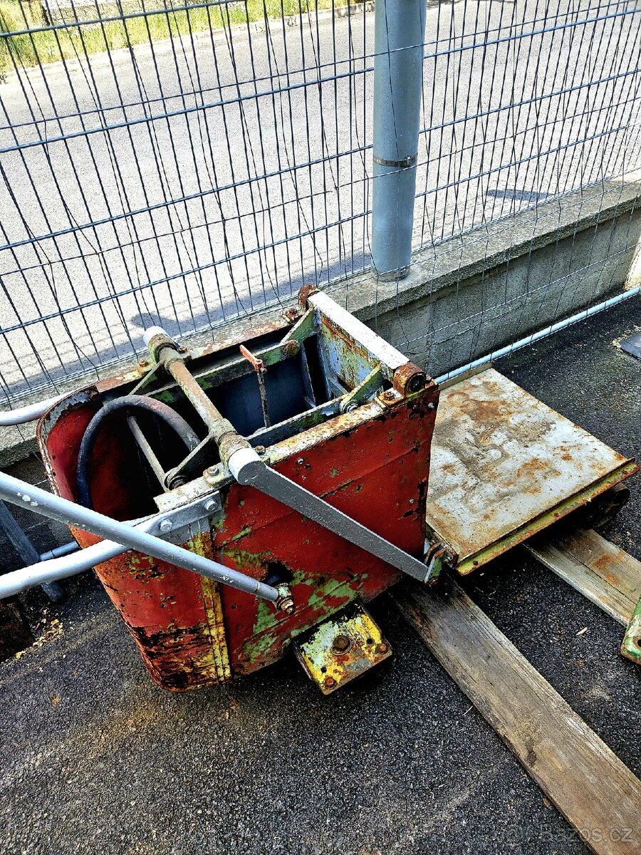 Hydraulický dílenský vozík