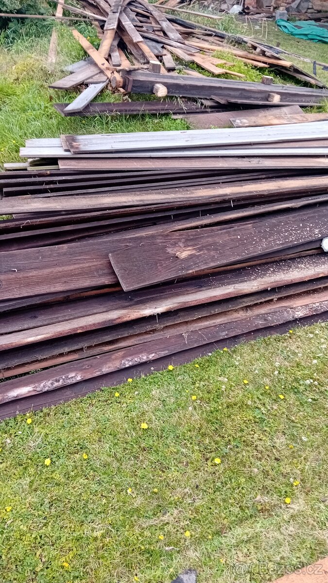 Demolice scela zdarma a uklit cele stavby