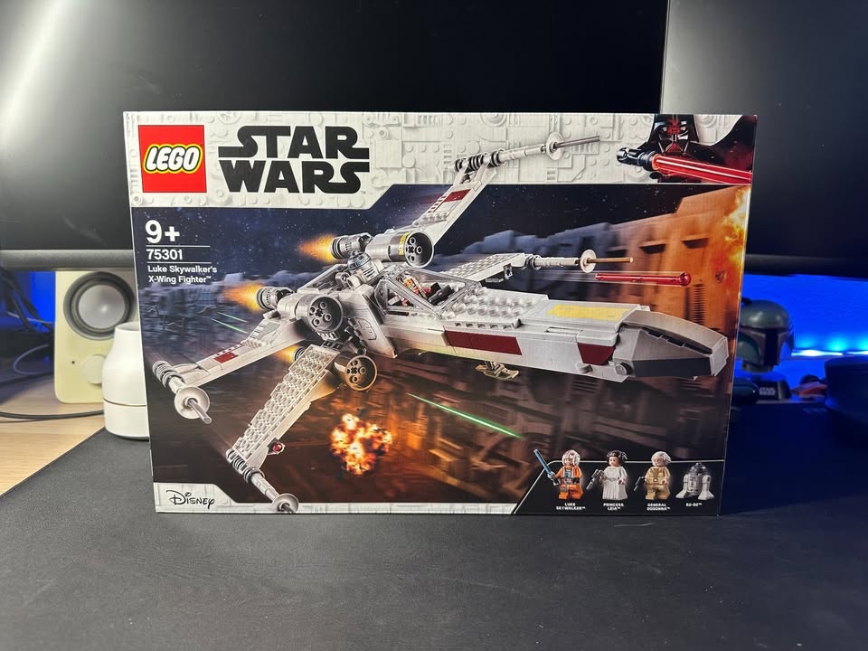 Lego 75301