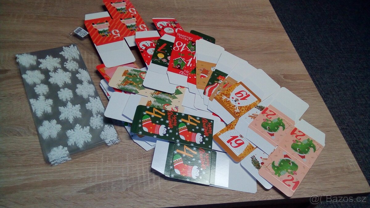 Vánoční krabičky,sáčky, 44 ks,nové,cena celkem.