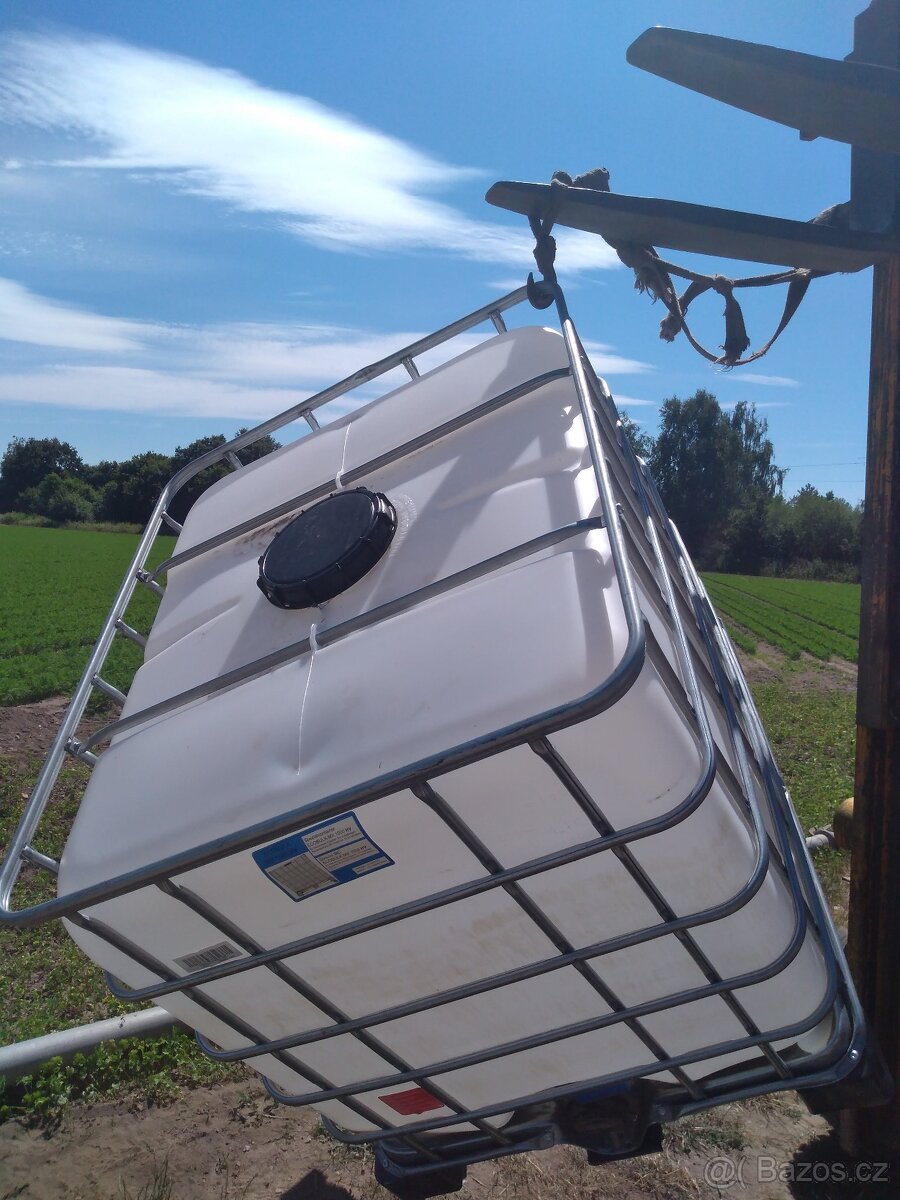 PRODÁM IBC KONTEJNER 1000L velké hrdlo DN 225
